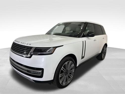 Ostuni Pearl Wht Prem Met 2026 Land Rover Range Rover SE