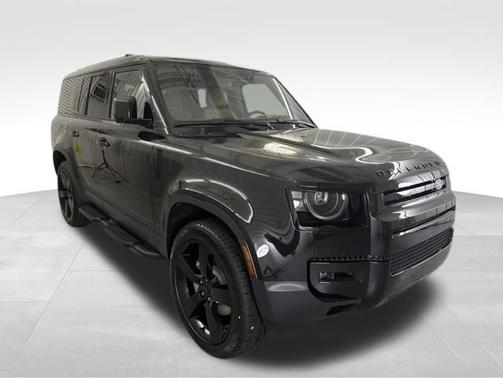 Santorini Black Metallic 2026 Land Rover Defender S