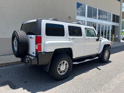 Birch White 2008 Hummer H3 Luxury