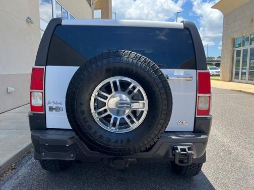 Birch White 2008 Hummer H3 Luxury