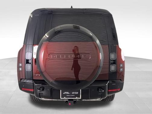 Sedona Red Metallic 2026 Land Rover Defender X-Dynamic SE