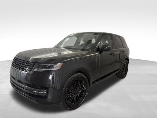 Santorini Black Metallic 2026 Land Rover Range Rover SE