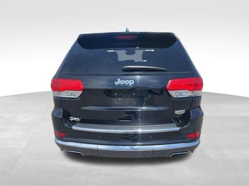 Diamond Black Crystal Pearlcoat 2020 Jeep Grand Cherokee Summit