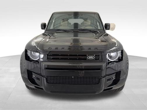 Santorini Black Metallic 2026 Land Rover Defender V8
