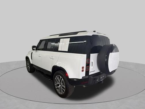 Fuji White 2026 Land Rover Defender X-Dynamic SE