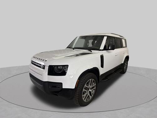 Fuji White 2026 Land Rover Defender X-Dynamic SE
