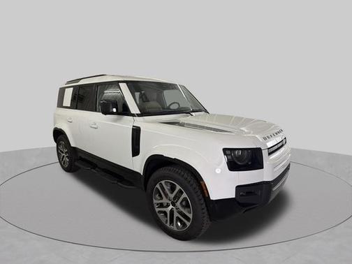 Fuji White 2026 Land Rover Defender X-Dynamic SE