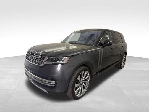 Carpathian Gray Premium Metallic 2023 Land Rover Range Rover SE