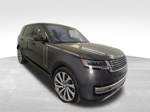 Carpathian Gray Premium Metallic 2023 Land Rover Range Rover SE