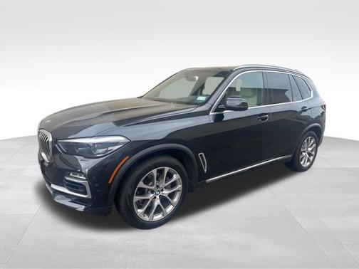 Black Sapphire Metallic 2020 BMW X5 sDrive40i