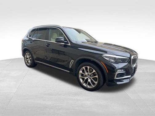 Black Sapphire Metallic 2020 BMW X5 sDrive40i