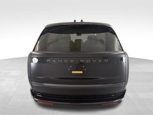 Obsidian Black SV Bespoke Ultra Metallic Satin 2026 Land Rover Range Rover SE