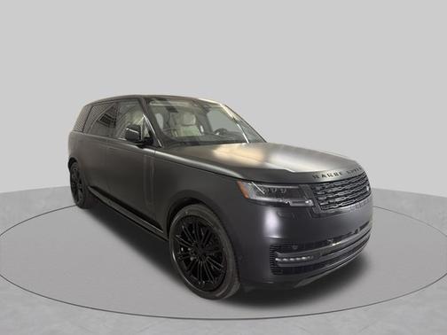 Obsidian Black SV Bespoke Ultra Metallic Satin 2026 Land Rover Range Rover SE