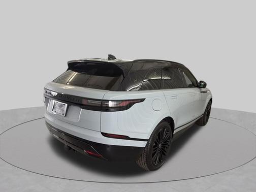 Arroios Gray Metallic 2026 Land Rover Range Rover Velar Dynamic SE