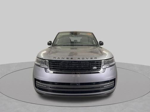Eiger Grey Metallic 2026 Land Rover Range Rover SE