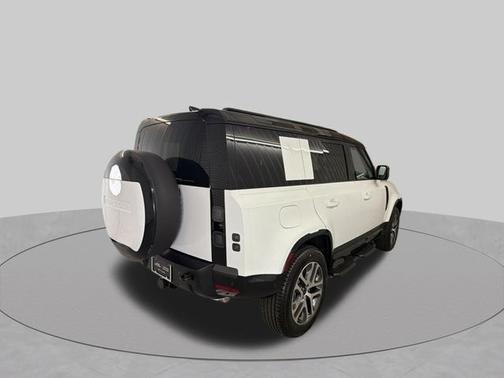 Fuji White 2026 Land Rover Defender X-Dynamic SE