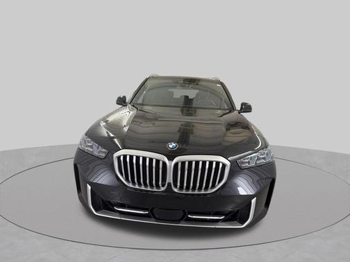 Black Sapphire Metallic 2026 BMW X5 sDrive40i