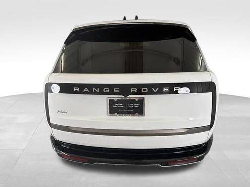 Fuji White 2026 Land Rover Range Rover SE