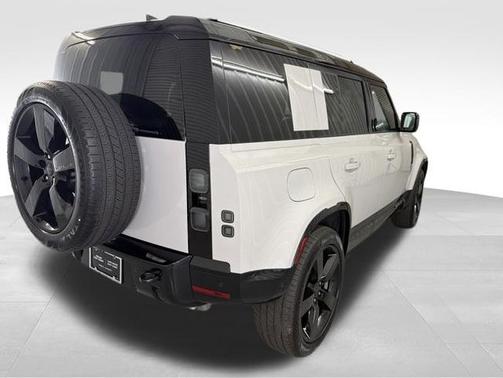 Borasco Gray Metallic 2026 Land Rover Defender X-Dynamic SE