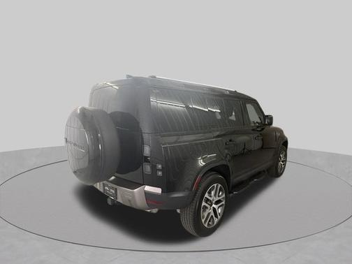 Santorini Black Metallic 2026 Land Rover Defender S