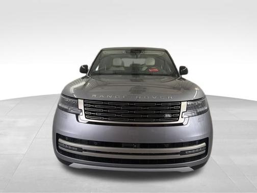 Eiger Grey Metallic 2026 Land Rover Range Rover SE