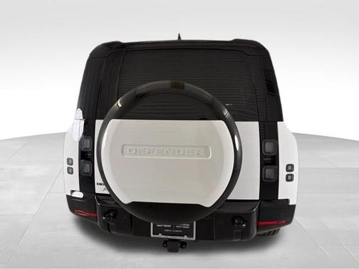 Fuji White 2026 Land Rover Defender X-Dynamic SE
