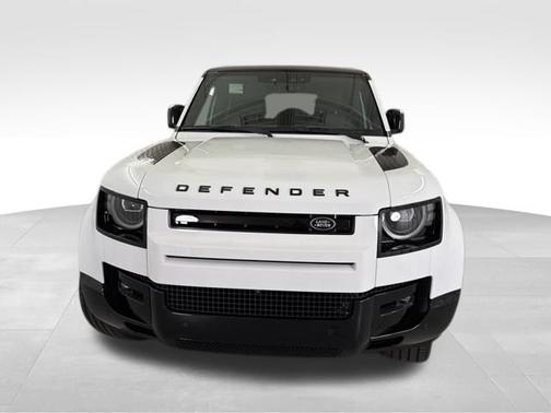 Fuji White 2026 Land Rover Defender X-Dynamic SE