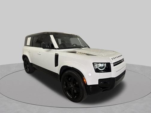 Fuji White 2025 Land Rover Defender X-Dynamic SE