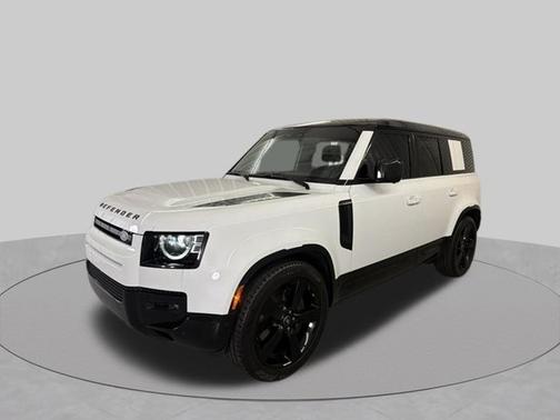 Fuji White 2025 Land Rover Defender X-Dynamic SE