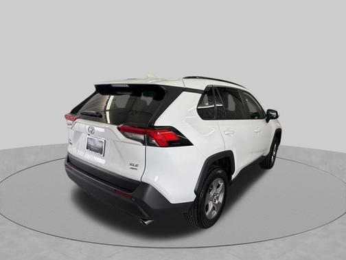 Ice 2025 Toyota RAV4 XLE