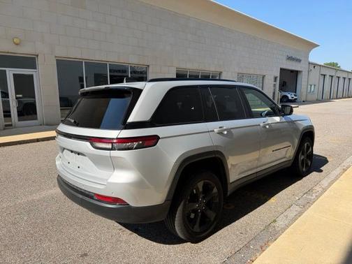 Silver Zynith 2023 Jeep Grand Cherokee Altitude X