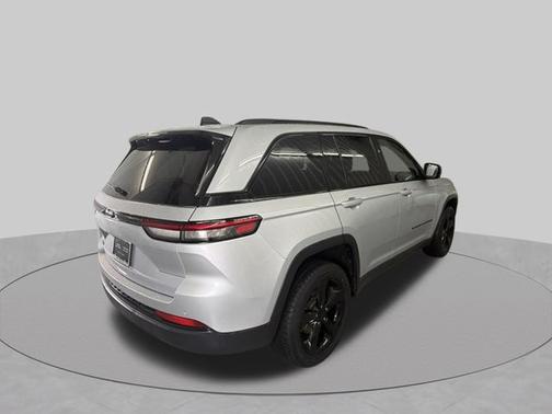 Silver Zynith 2023 Jeep Grand Cherokee Altitude X