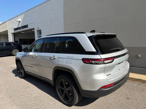 Silver Zynith 2023 Jeep Grand Cherokee Altitude X