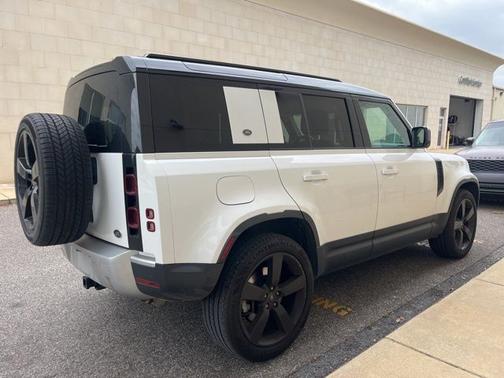 Fuji White 2020 Land Rover Defender HSE