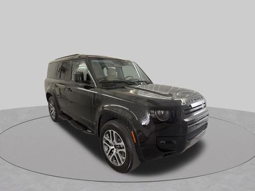 Santorini Black Metallic 2026 Land Rover Defender X-Dynamic SE