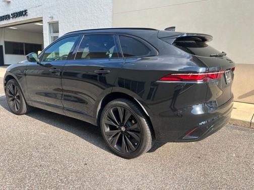 Santorini Black Metallic 2025 Jaguar F-PACE P250 R-Dynamic S