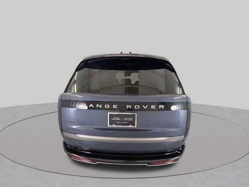 Varesine Blue Metallic 2026 Land Rover Range Rover SE