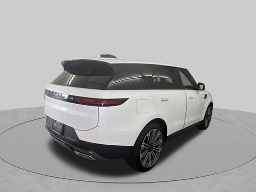 Ostuni Pearl White Premium Metallic 2026 Land Rover Range Rover Sport SE
