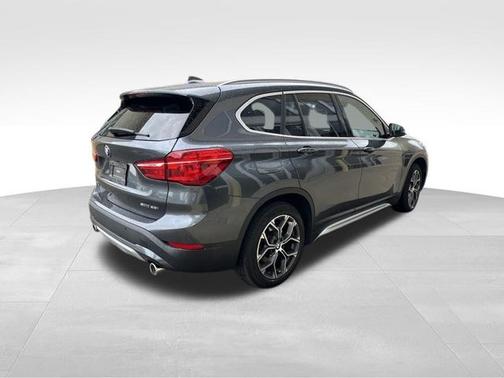 Mineral Grey Metallic 2022 BMW X1 sDrive28i