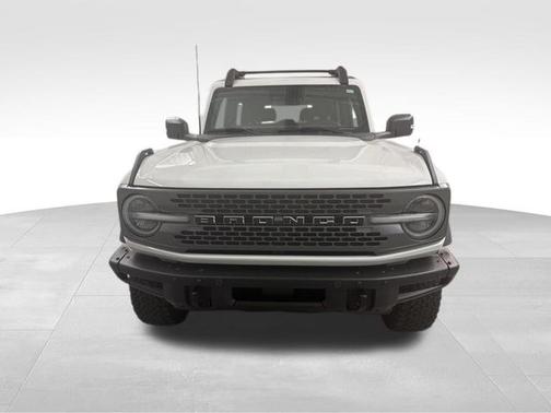 Oxford White 2023 Ford Bronco Badlands