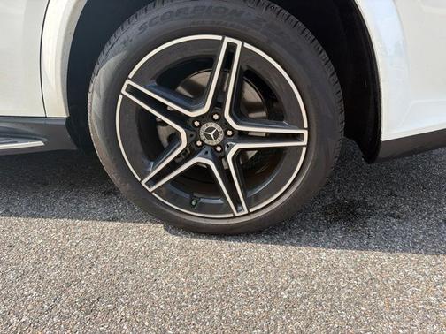 Polar White 2025 Mercedes-Benz GLS 450 GLS 450