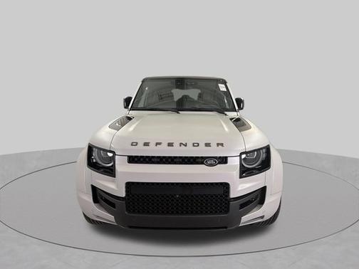 Borasco Gray Metallic 2026 Land Rover Defender OCTA