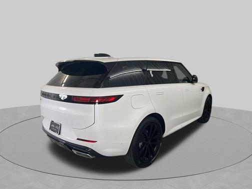 Ostuni Pearl Wht Prem Met 2026 Land Rover Range Rover Sport Dynamic SE