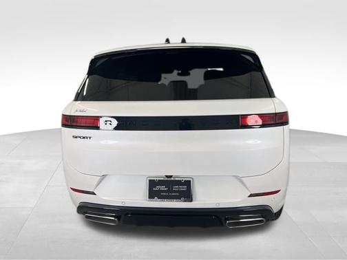 Ostuni Pearl Wht Prem Met 2026 Land Rover Range Rover Sport Dynamic SE