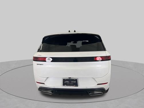 Ostuni Pearl Wht Prem Met 2026 Land Rover Range Rover Sport Dynamic SE