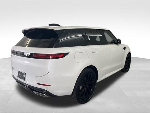 Ostuni Pearl Wht Prem Met 2026 Land Rover Range Rover Sport Dynamic SE