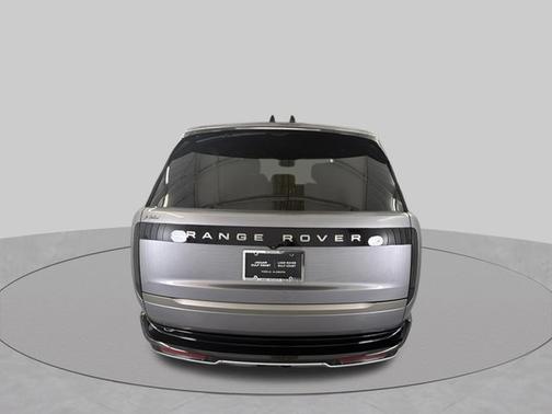 Eiger Grey Metallic 2026 Land Rover Range Rover SE