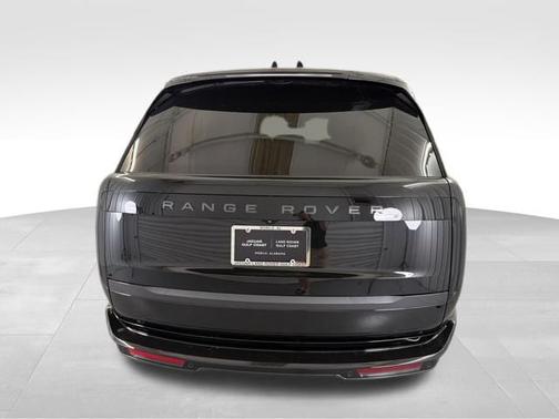 Santorini Black Metallic 2026 Land Rover Range Rover SE