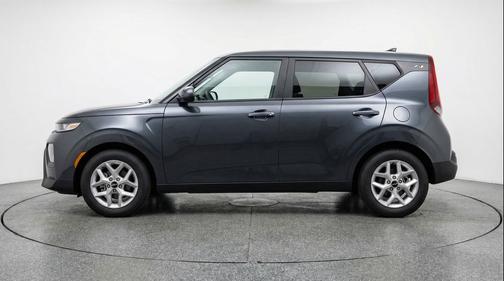 Gravity Gray 2025 Kia Soul LX