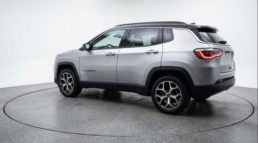 Silver Zynith Metallic Clearcoat 2025 Jeep Compass Limited